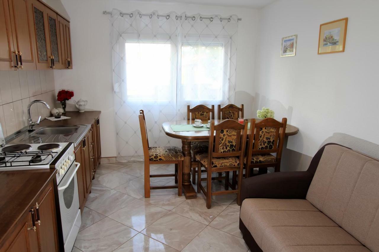 Apartament Nikolina I Katarina Otočac Zewnętrze zdjęcie
